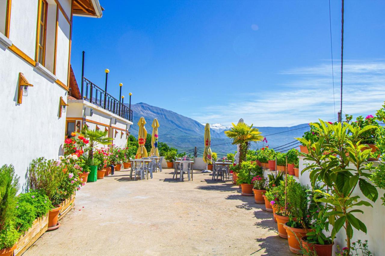 Hotel Bebej Tradicional Gjirokaster Ngoại thất bức ảnh